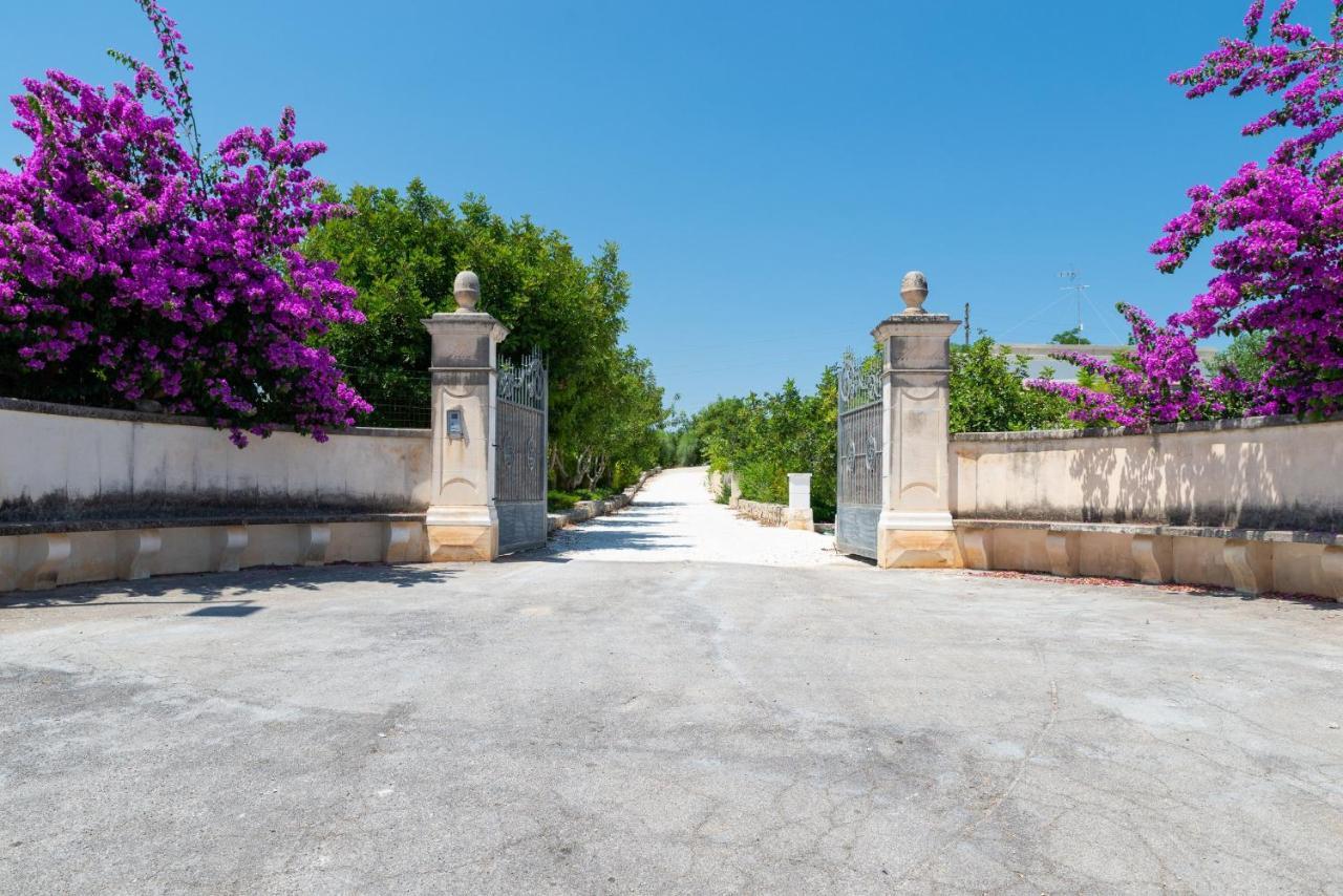 Appartamento Gardenia In Villa Mariella オストゥーニ エクステリア 写真