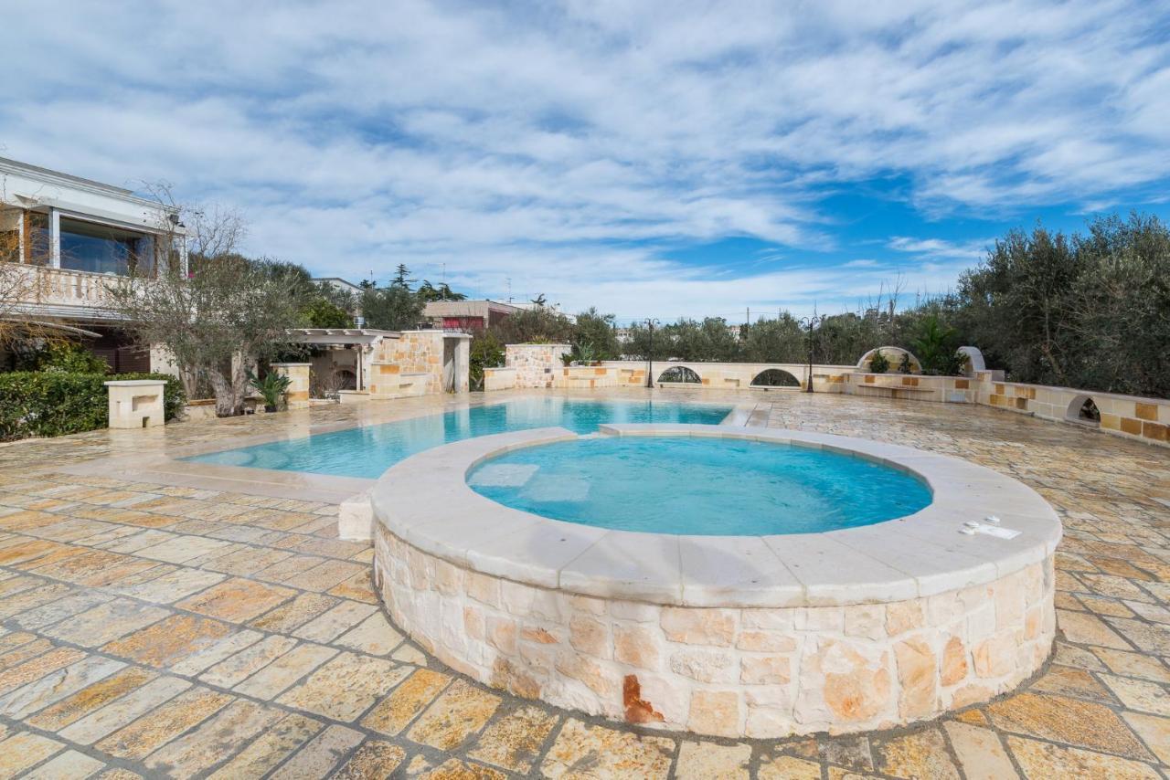 Appartamento Gardenia In Villa Mariella オストゥーニ エクステリア 写真