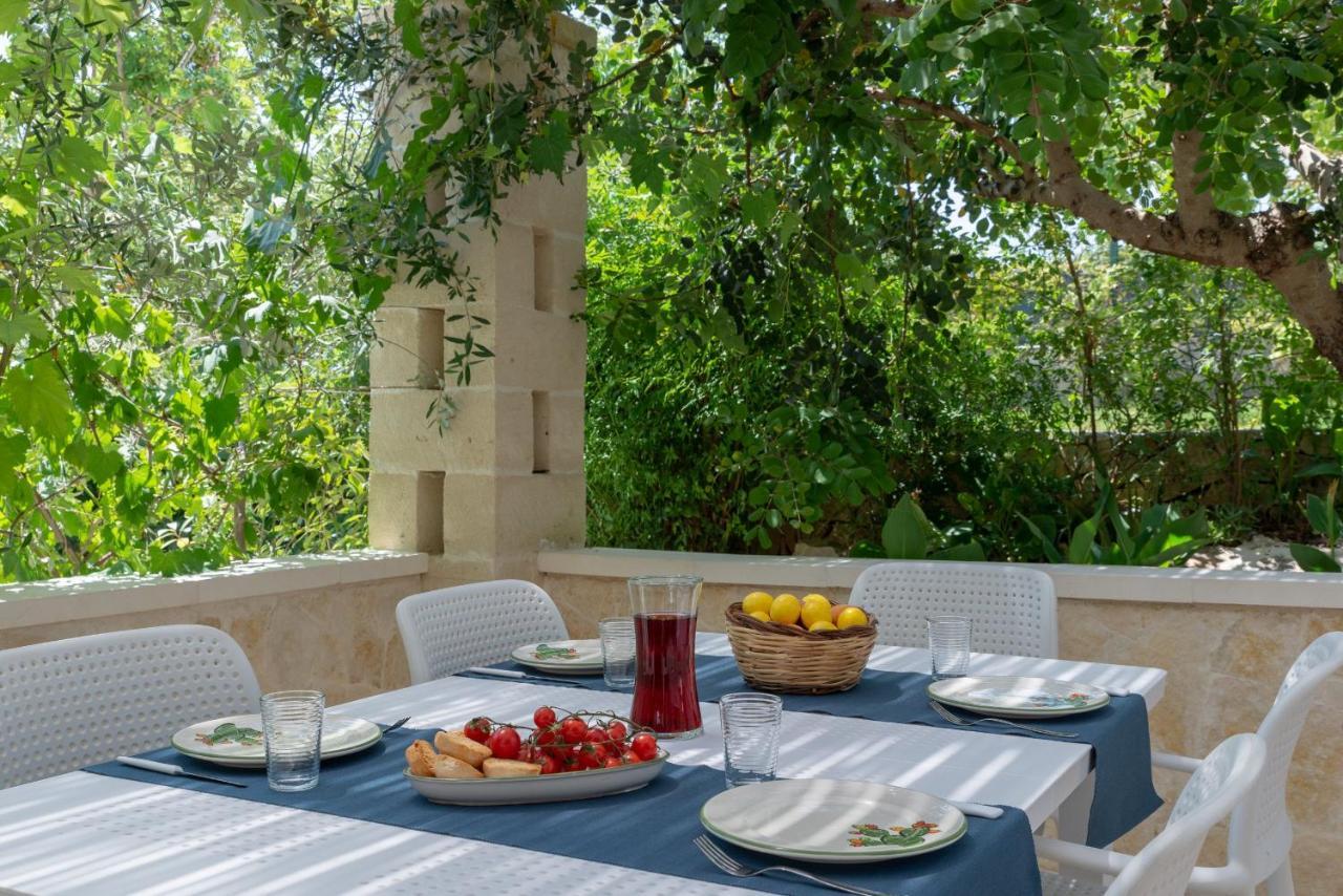 Appartamento Gardenia In Villa Mariella オストゥーニ エクステリア 写真