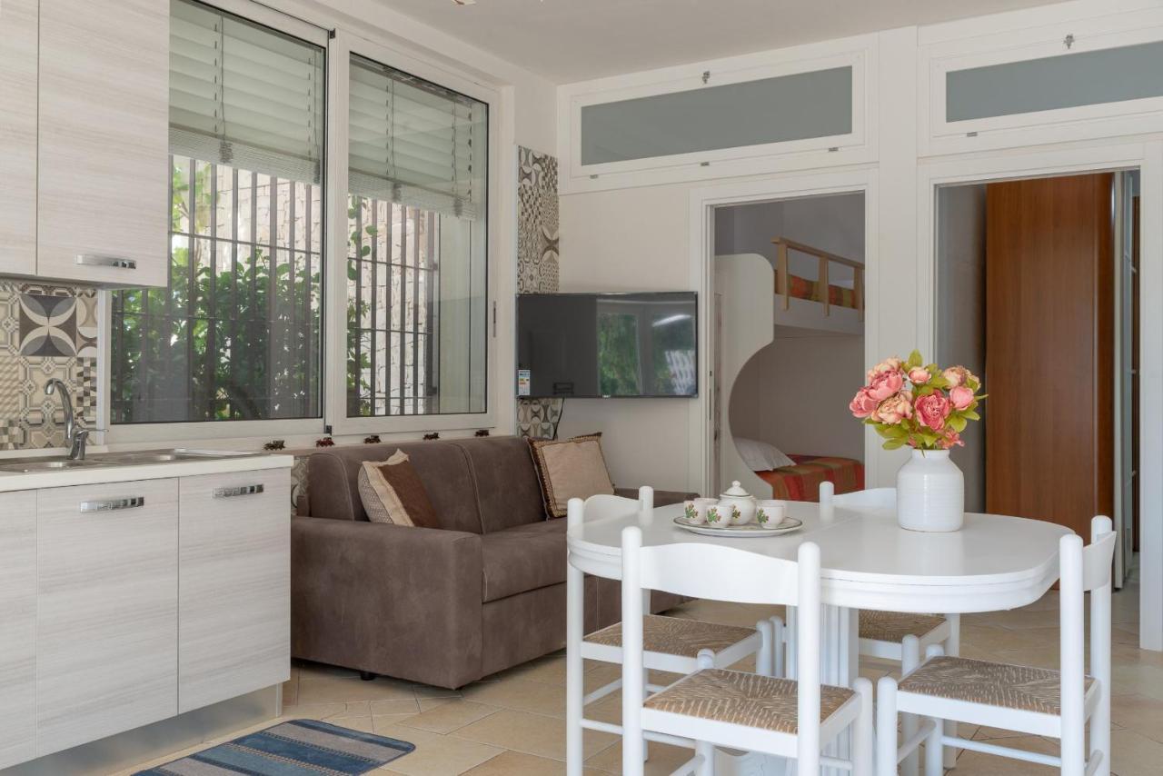 Appartamento Gardenia In Villa Mariella オストゥーニ エクステリア 写真