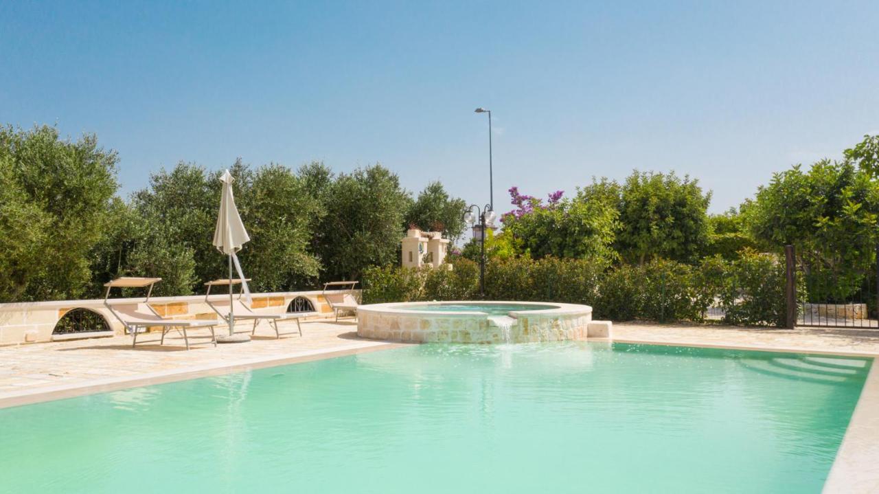 Appartamento Gardenia In Villa Mariella オストゥーニ エクステリア 写真
