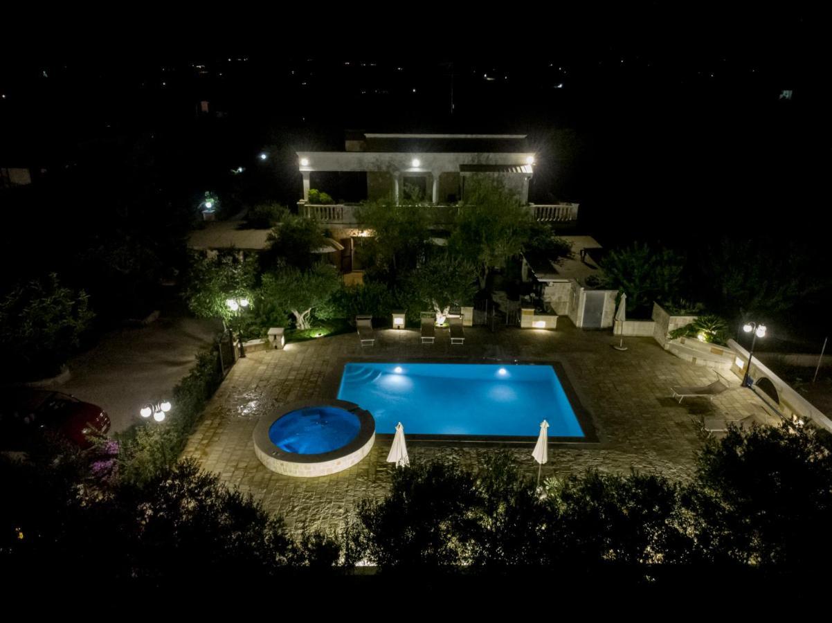 Appartamento Gardenia In Villa Mariella オストゥーニ エクステリア 写真