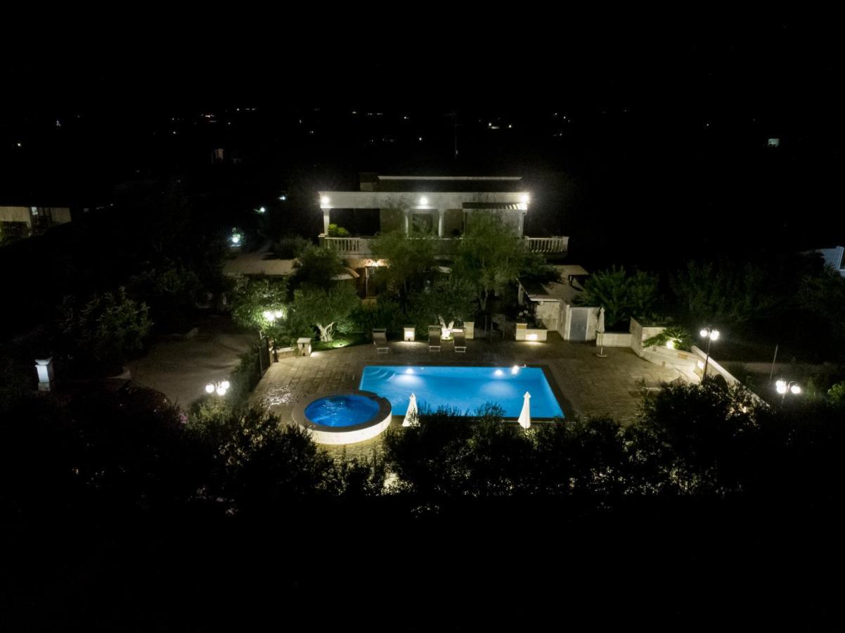 Appartamento Gardenia In Villa Mariella オストゥーニ エクステリア 写真