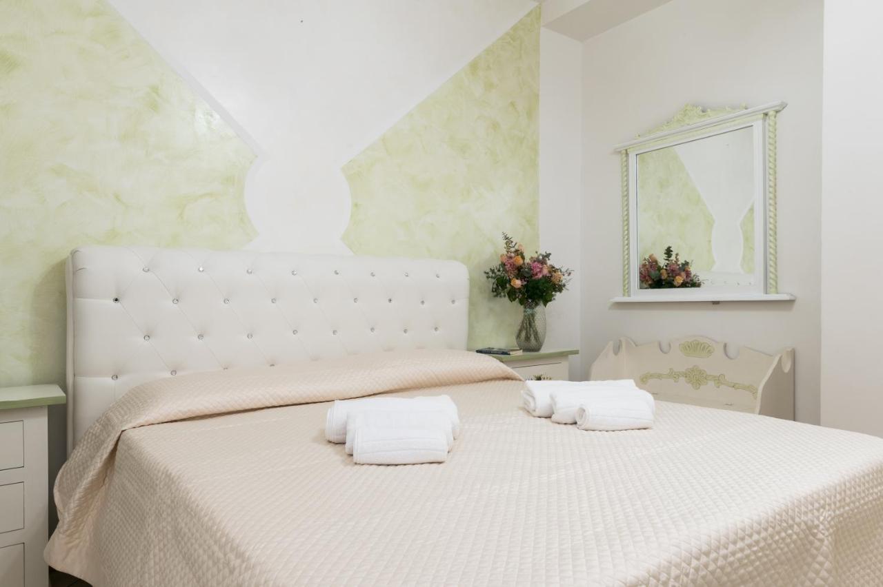 Appartamento Gardenia In Villa Mariella オストゥーニ エクステリア 写真